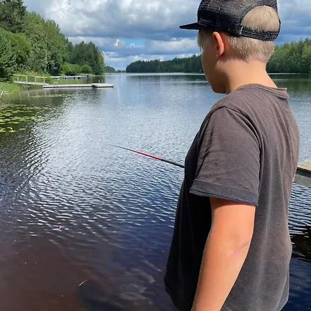 Tahkon Riihiranta - 4 Bedroom With View - Tilava Moekki Rantanaekymin *