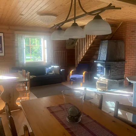 Tahkon Riihiranta - 4 Bedroom With View - Tilava Moekki Rantanaekymin Villa Tahkovuori