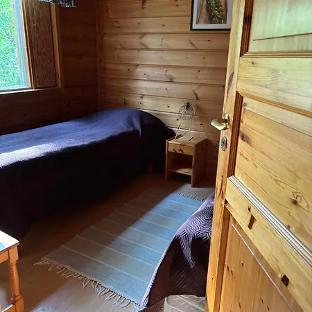 Tahkon Riihiranta - 4 Bedroom With View - Tilava Moekki Rantanaekymin Villa *